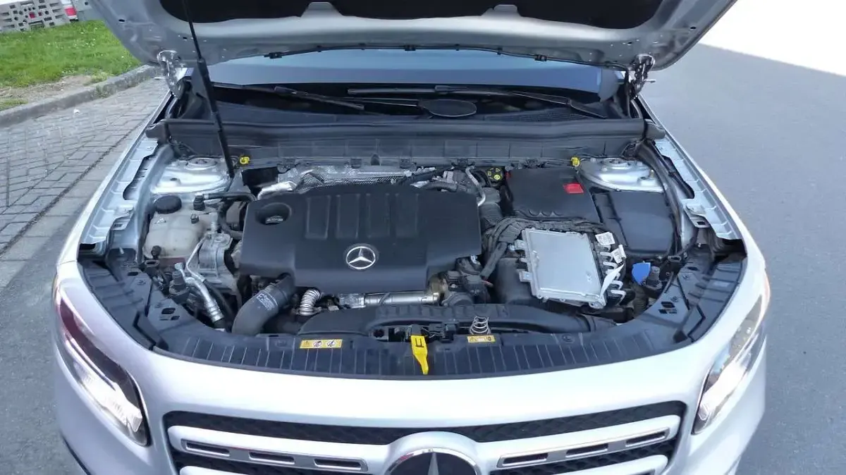 Gebraucht Mercedes GLB200 Style 150 PS (110 kW) 2020 Silber SUV