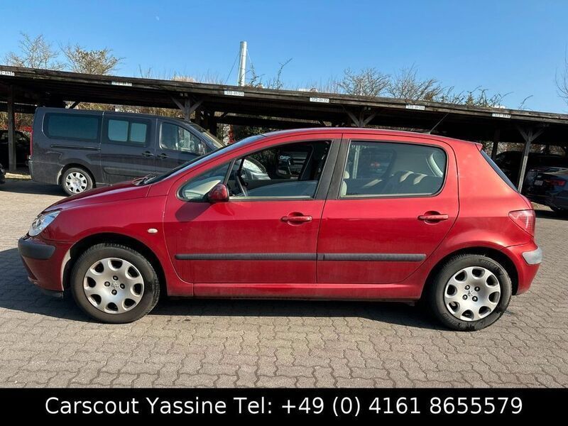 Gebraucht Peugeot 307 Premium 109 PS (80 kW) 2002 Rot Limousine