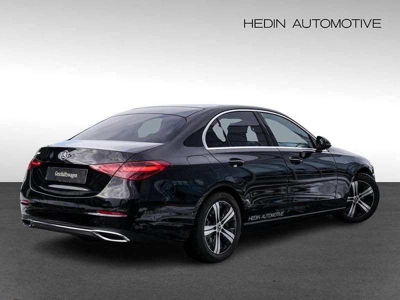 Gebraucht Mercedes C200 Avantgarde 204 PS (150 kW) 2024 Schwarz Limousine