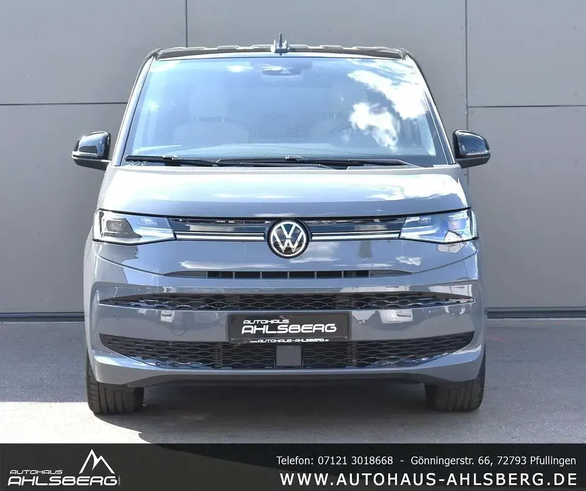 Gebraucht VW Multivan Edition 150 PS (110 kW) 2025 Pure grey Van / Kleinbus
