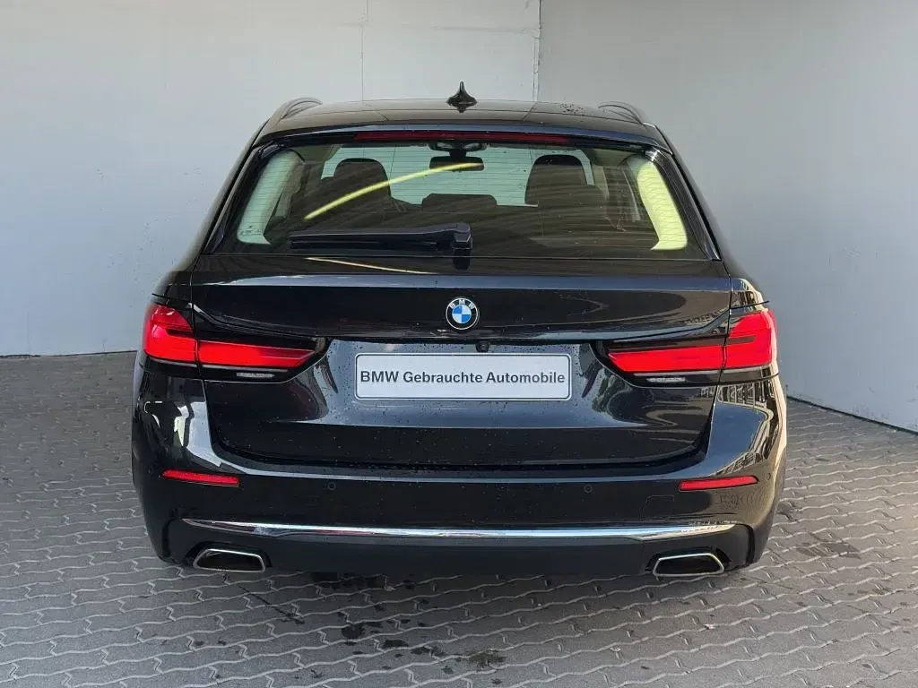 Gebraucht BMW 530 Luxury Line 286 PS (210 kW) 2023 Schwarz Limousine