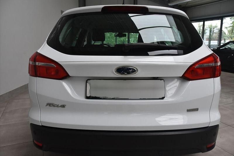 Używany Ford Focus Cool & Connect 125 KM (91 kW) 2018 Biały