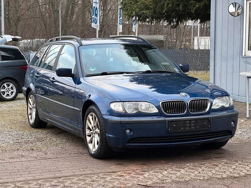 Blau Gebraucht 2003 BMW 318 Lifestyle Kombi | 2.490 € (Guter Preis) - Bild 1/4