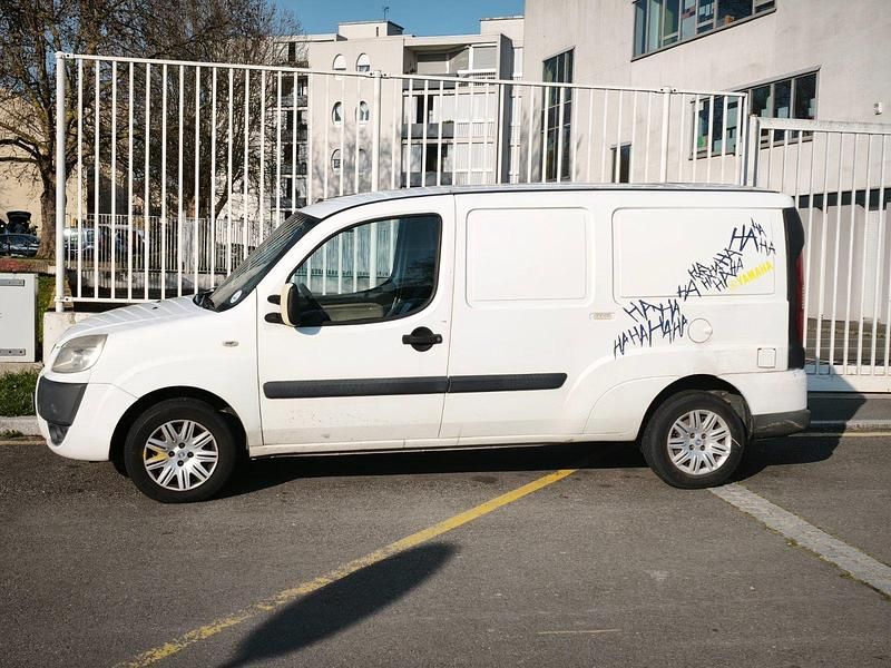 Gebraucht Fiat Doblò 75 PS (55 kW) 2006 Weiß Van / Kleinbus
