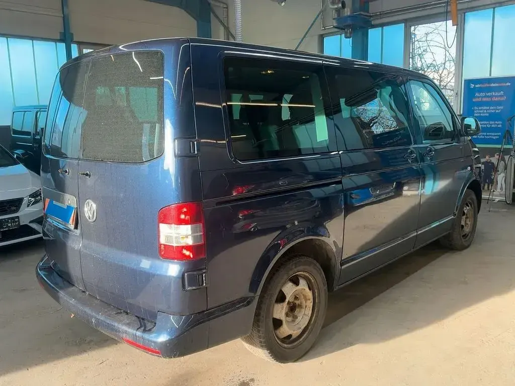 Gebraucht VW Caravelle 179 PS (131 kW) 2012 Night blue Van