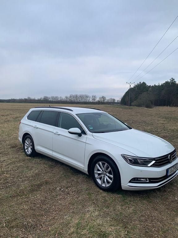 Gebraucht VW Passat Comfortline 150 PS (110 kW) 2019 Weiß Kombi