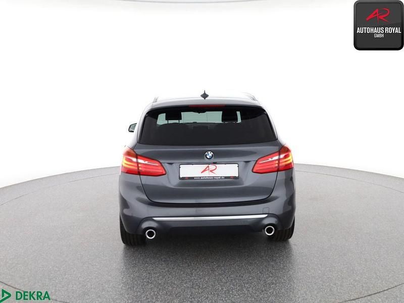 Gebraucht BMW 220 Active Tourer Luxury Line 178 PS (130 kW) 2020 Grau Van / Kleinbus
