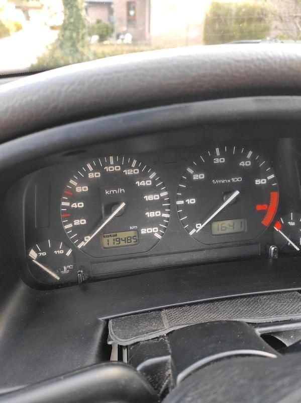 Gebraucht VW Polo 60 PS (44 kW) 1997 Grün Kleinwagen