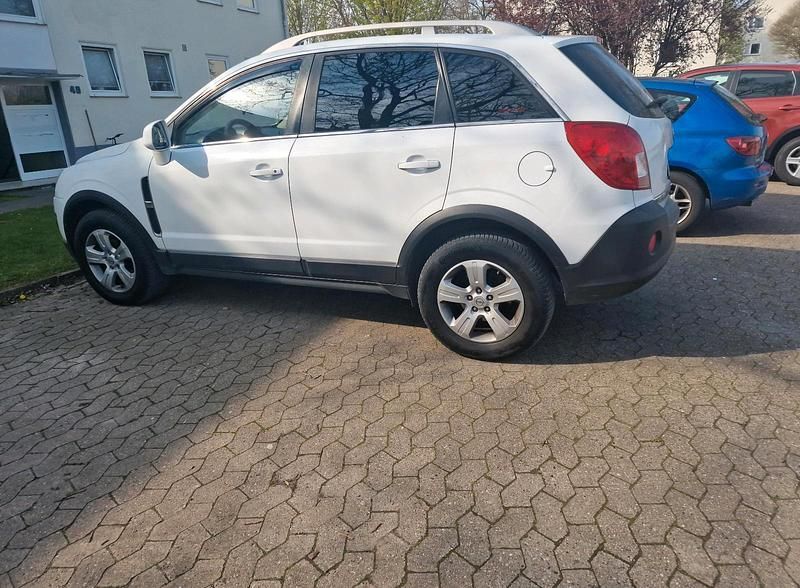 Second-hand Opel Antara 170 CP (125 kW) 2012 Alb SUV