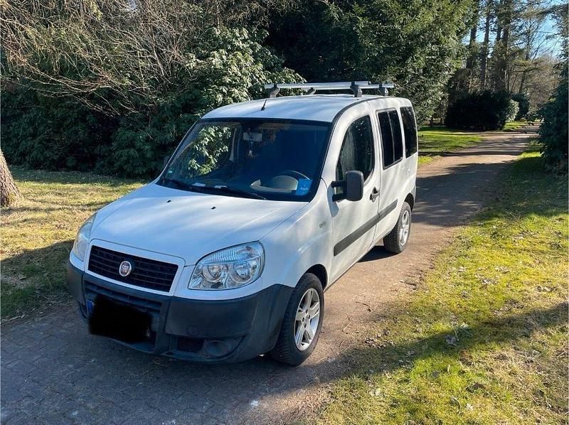 Gebraucht Fiat Doblò 86 PS (63 kW) 2009 Weiß Van / Kleinbus