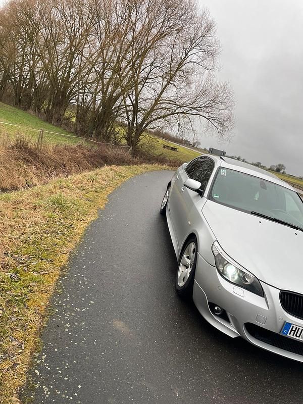 Gebraucht BMW 530 M Sport 230 PS (169 kW) 2006 Silber Limousine