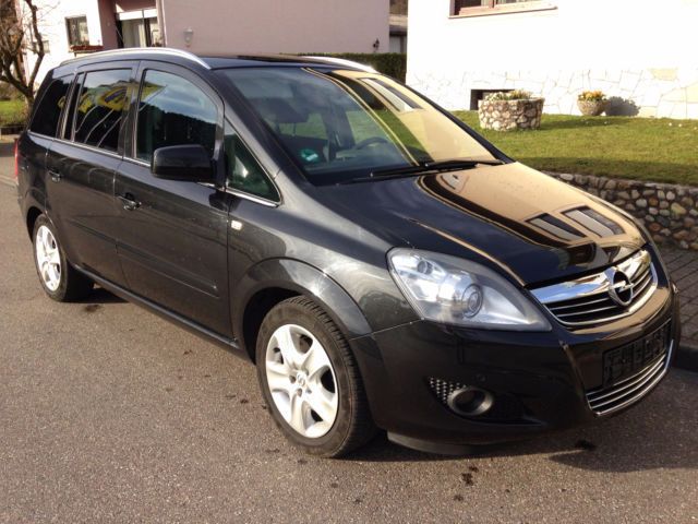 Opel zafira family
