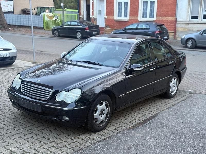 Schwarz Gebraucht 2002 Mercedes C180 Limousine | 1.400 € (Superpreis) - Bild 1/4