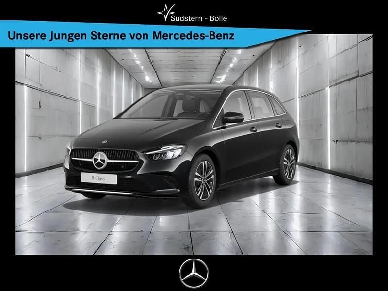 Metalliclack kosmosschwarz Gebraucht 2024 Mercedes B200 Progressive Van / Kleinbus | 31.998 € (Fairer Preis) - Bild 1/4