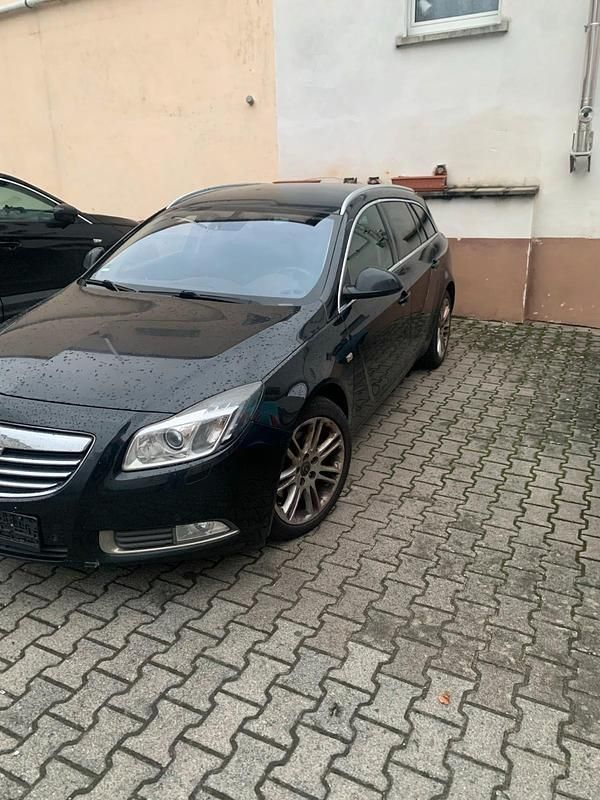 Gebraucht Opel Insignia Sport 163 PS (119 kW) 2012 Schwarz Kombi