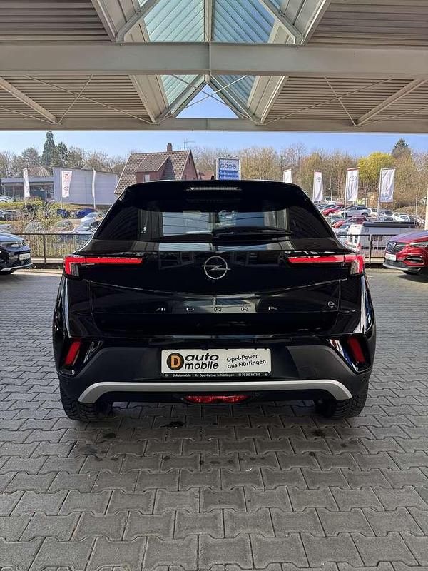 Gebraucht Opel Mokka-e Elegance 100 kW (136 PS) 2022 Diamant schwarz/karbon schwarz SUV