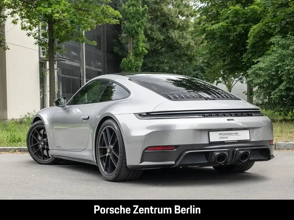 Gebraucht Porsche 992 541 PS (397 kW) 2025 Silber Coupé