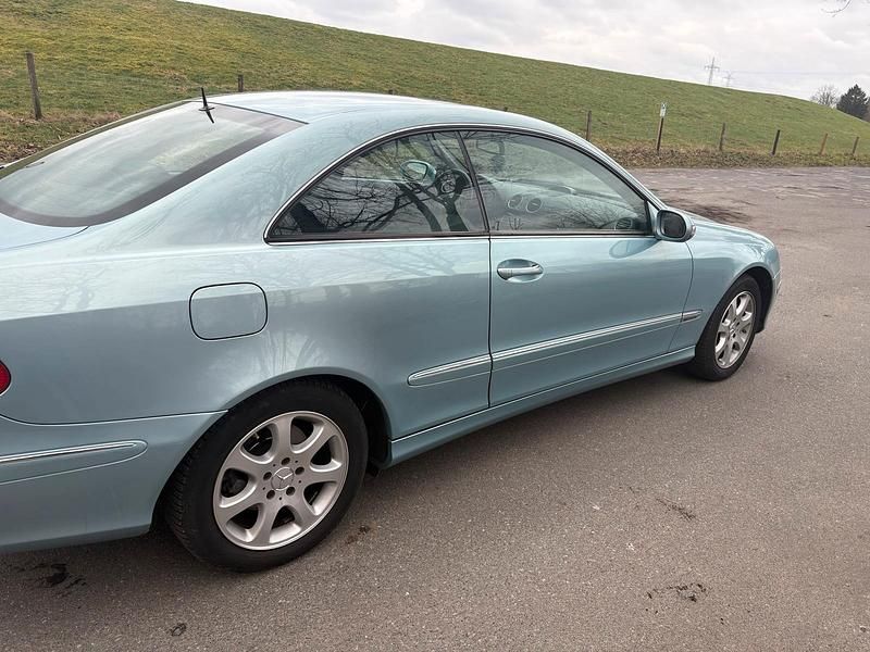 Gebraucht Mercedes CLK240 177 PS (130 kW) 2004 Andere farben Coupé