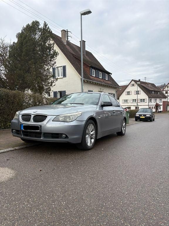Gebraucht BMW 530 231 PS (169 kW) 2007 Grau Limousine