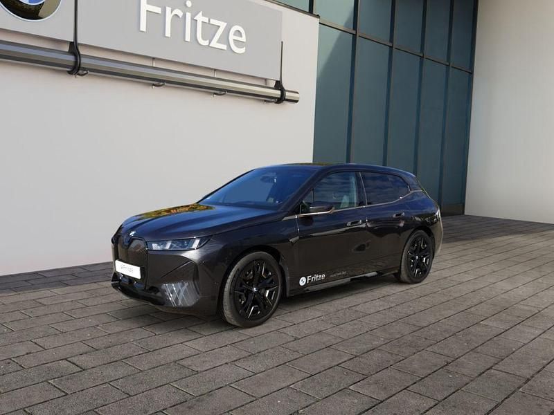 Grau Gebraucht 2025 BMW iX SUV | 83.040 € - Bild 1/4