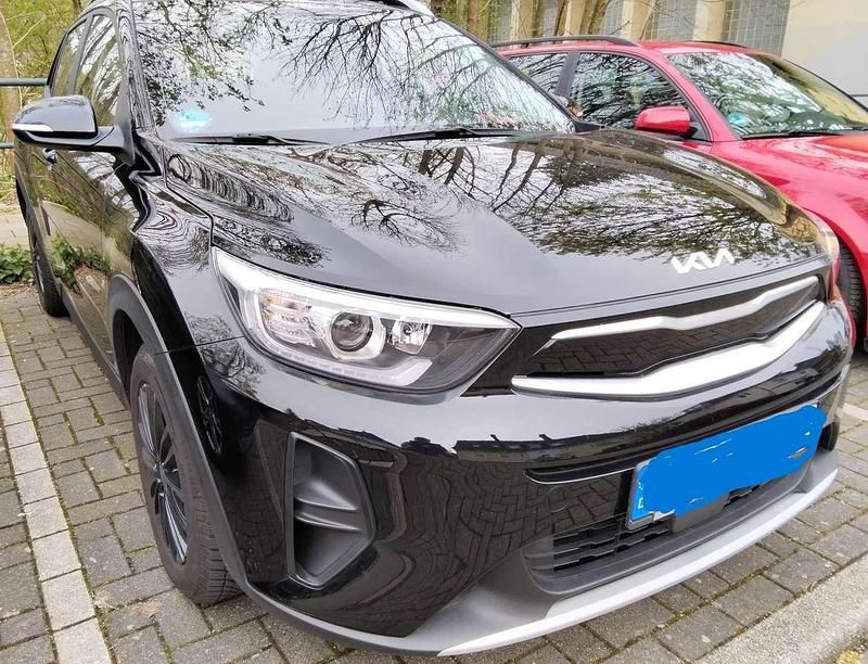 Gebraucht Kia Stonic Vision 84 PS (61 kW) 2023 Schwarz SUV