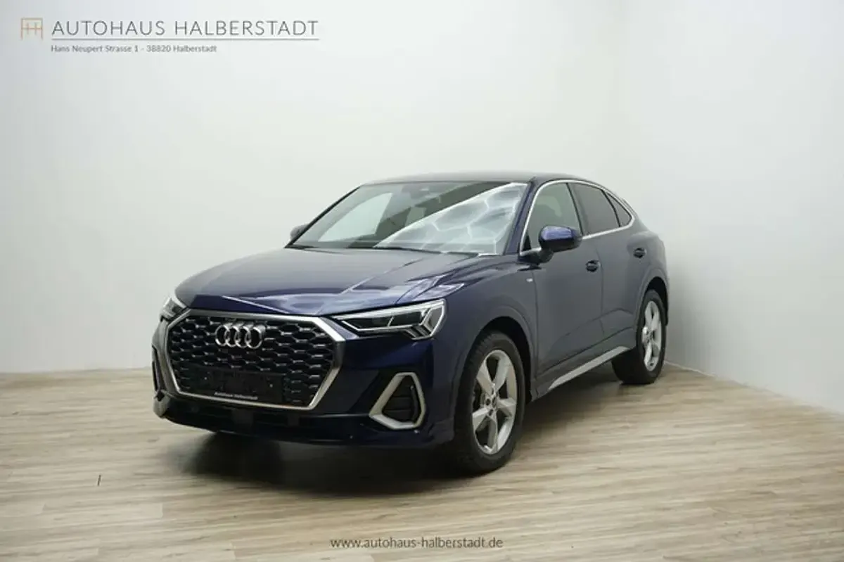 Gebraucht Audi Q3 Sportback S-Line 150 PS (110 kW) 2024 Navarrablau metallic SUV