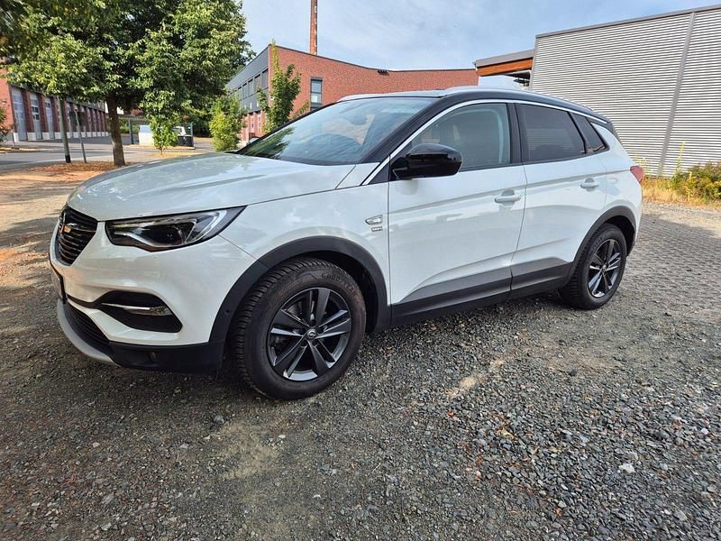 Weiß Gebraucht 2021 Opel Grandland X SUV | 15.500 € (Guter Preis) - Bild 1/4