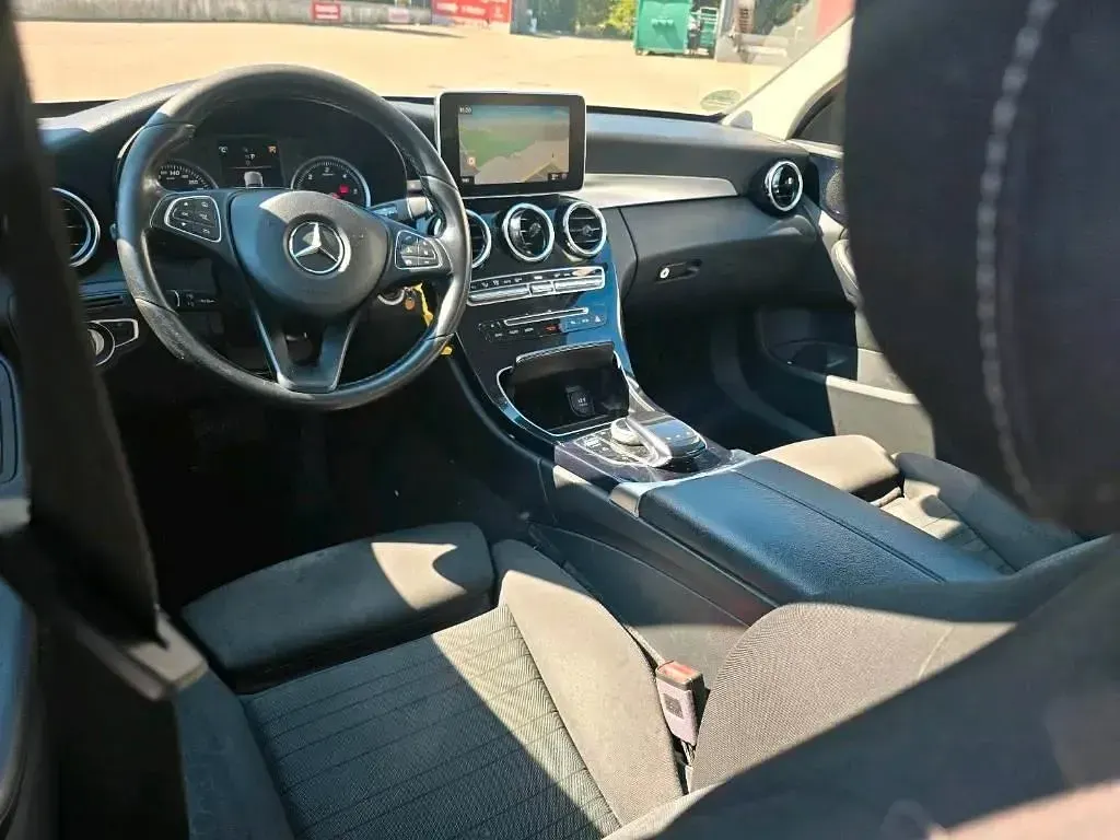 Gebraucht Mercedes C250 204 PS (150 kW) 2018 Grau Kombi