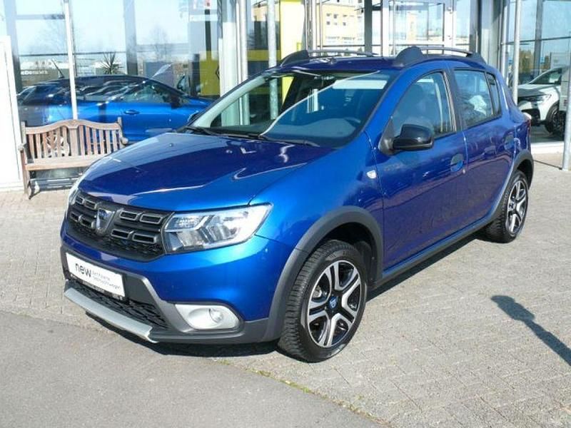 Blau Gebraucht 2020 Dacia Sandero Stepway Kleinwagen | 9.990 € (Fairer Preis) - Bild 1/4