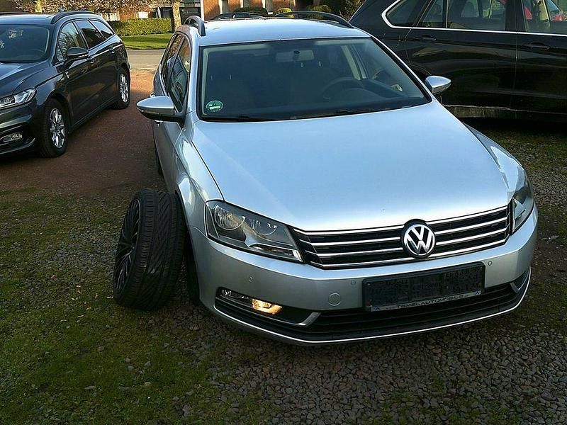 Gebraucht VW Passat Trendline 140 PS (102 kW) 2013 Silber Kombi
