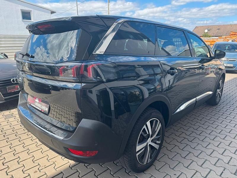 Gebraucht Peugeot 5008 Allure 131 PS (96 kW) 2022 Schwarz Van / Kleinbus