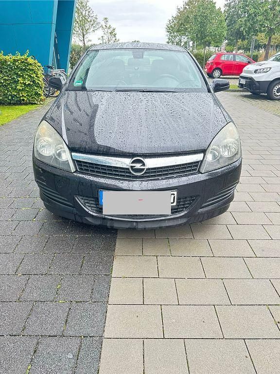Schwarz Gebraucht 2009 Opel Astra GTC Limousine | 1.300 € (Guter Preis) - Bild 1/4