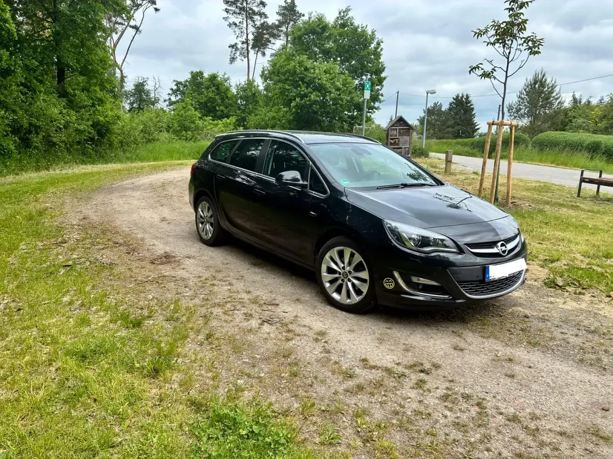 Gebraucht Opel Astra 136 PS (100 kW) 2016 Schwarz Kombi
