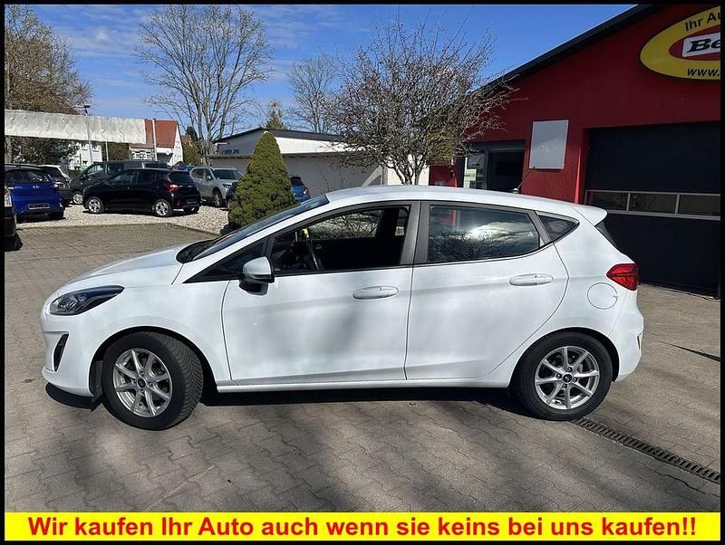 Gebraucht Ford Fiesta Titanium 101 PS (74 kW) 2019 Frostweiß Kleinwagen
