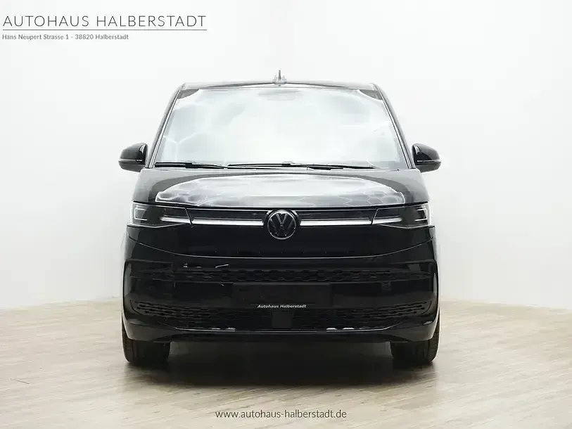 Używany VW Multivan Style 150 KM (110 kW) 2025 Czarny Minivan