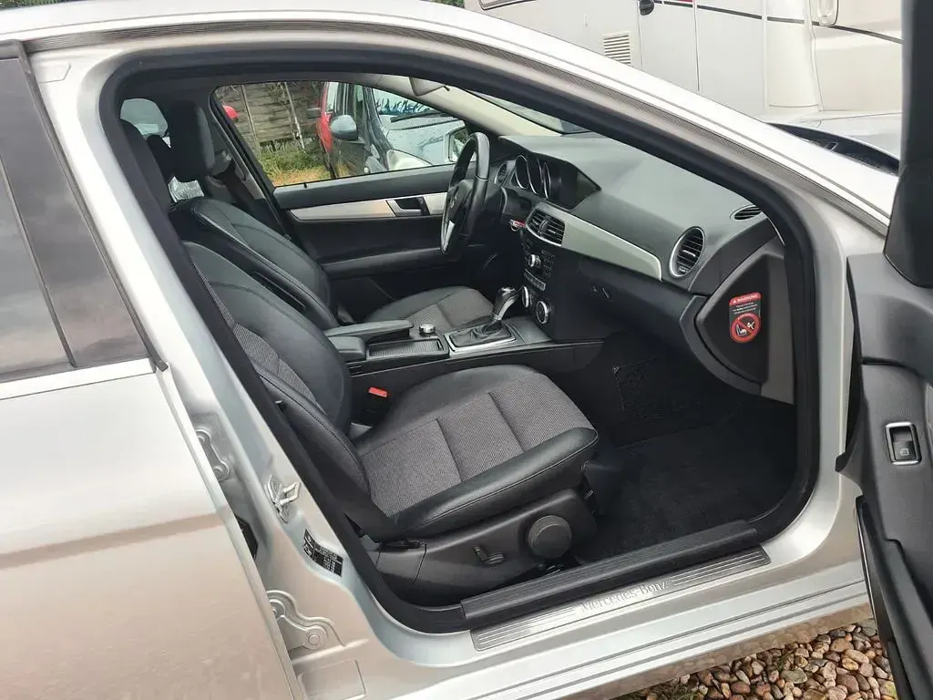 Gebraucht Mercedes C200 Avantgarde 136 PS (100 kW) 2013 Silber Limousine