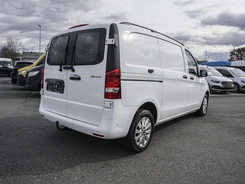 Gebraucht Mercedes Vito 163 PS (119 kW) 2021 Arktikweiß Van