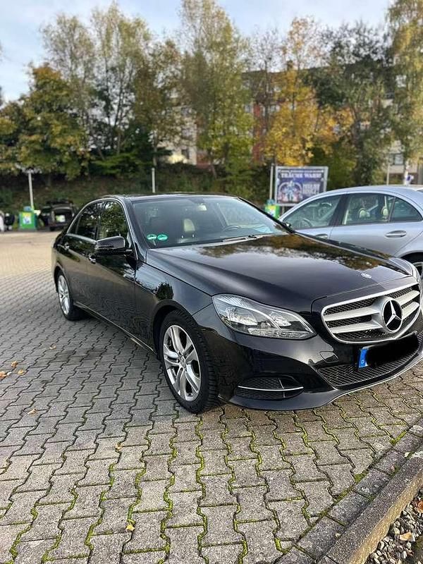 Gebraucht Mercedes E200 136 PS (100 kW) 2013 Schwarz Limousine
