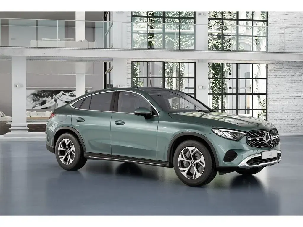 Gebraucht Mercedes GLC300e Avantgarde 313 PS (230 kW) 2025 Silber SUV
