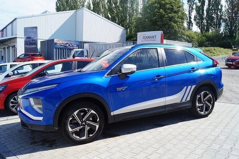 Laserblau Gebraucht 2022 Mitsubishi Eclipse Cross Basis SUV | 17.490 € (Superpreis) - Bild 1/4
