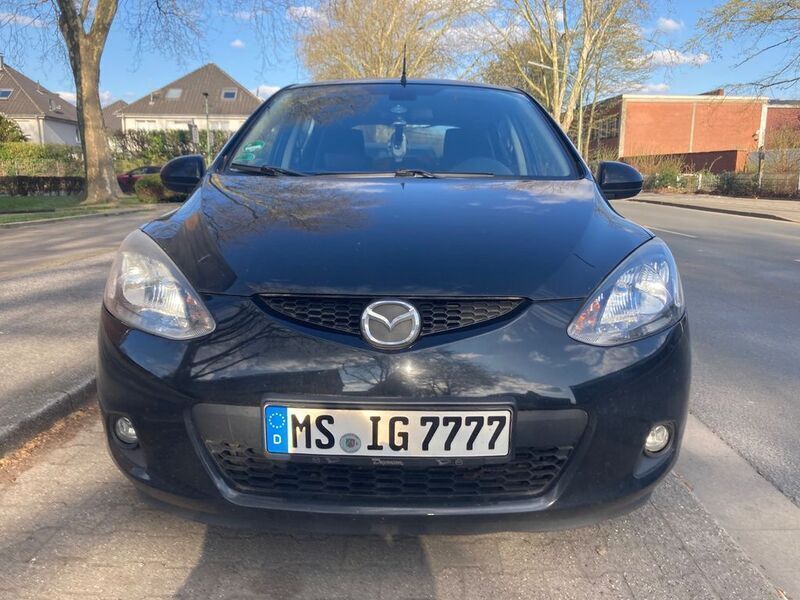 Schwarz Gebraucht 2009 Mazda 2 Independence Limousine | 3.000 € (Guter Preis) - Bild 1/4