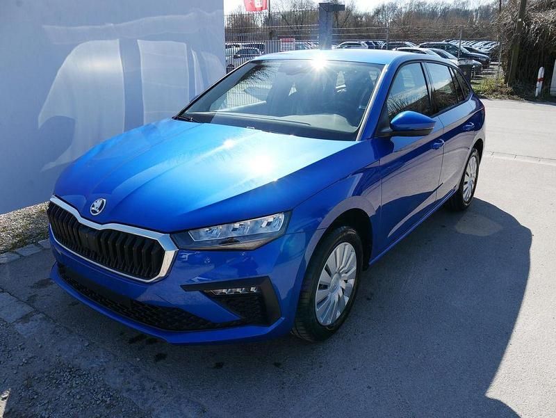 Neu Skoda Scala Selection 150 PS (110 kW) 2026 Raceblau metallic Kleinwagen