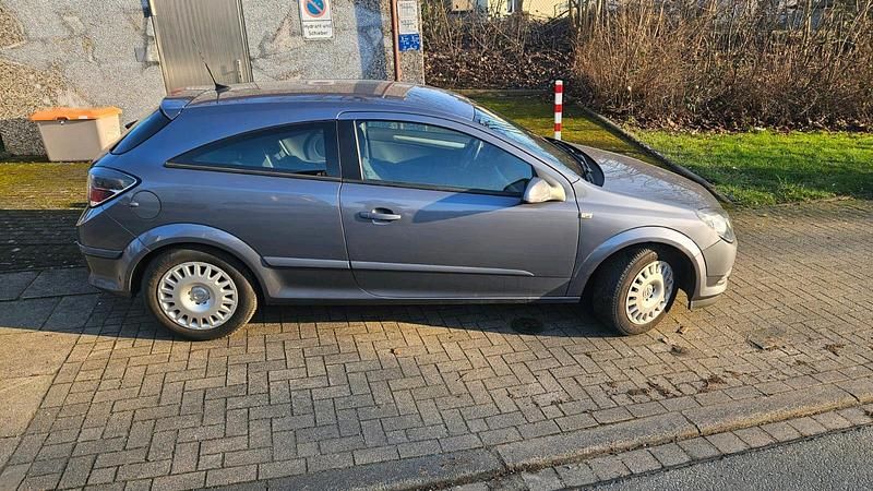 Gebraucht Opel Astra GTC 90 PS (66 kW) 2007 Grau Coupé