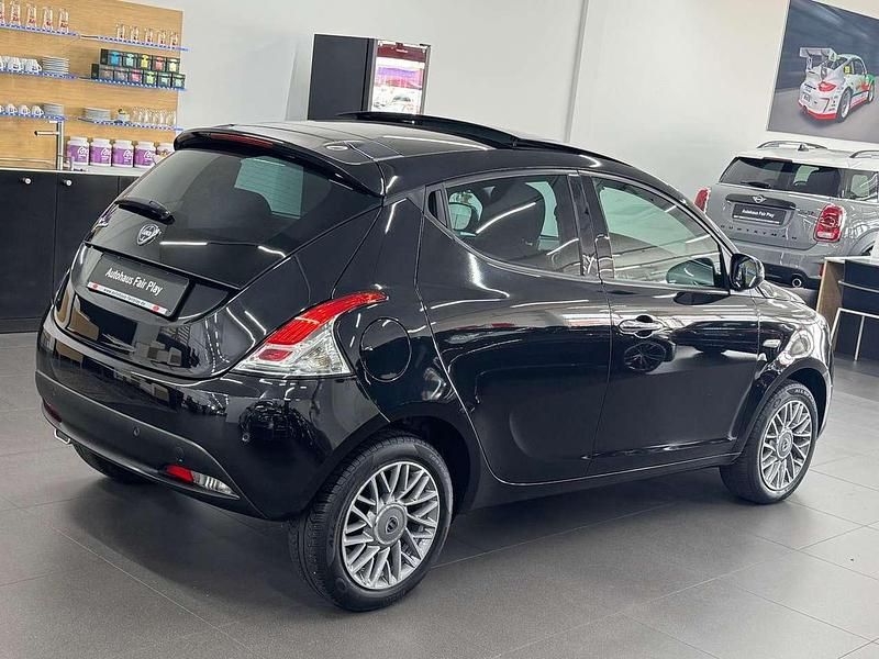 Gebraucht Lancia Ypsilon Gold 86 PS (63 kW) 2012 Grigio topo metallic Kleinwagen