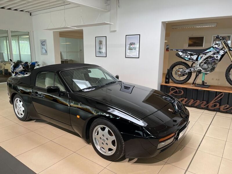 Schwarz Gebraucht 1989 Porsche 944 S2 Cabrio | 43.890 € - Bild 1/4
