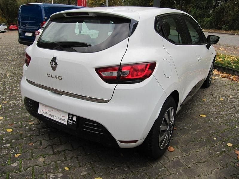 Gebraucht Renault Clio IV 73 PS (53 kW) 2018 Weiß Limousine