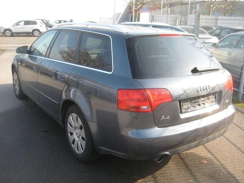 Second-hand Audi A4 131 CP (96 kW) 2006 Berlinǎ