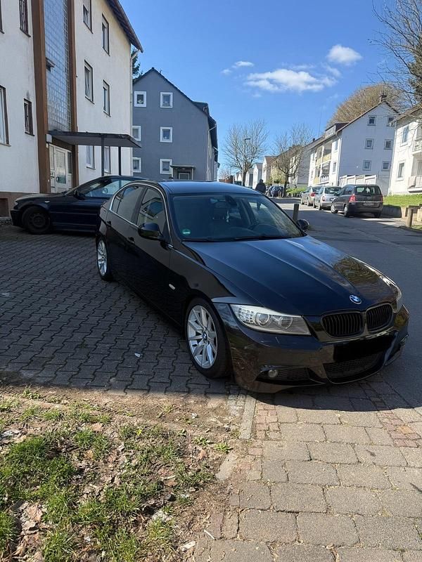 Gebraucht BMW 330 245 PS (180 kW) 2009 Schwarz Limousine
