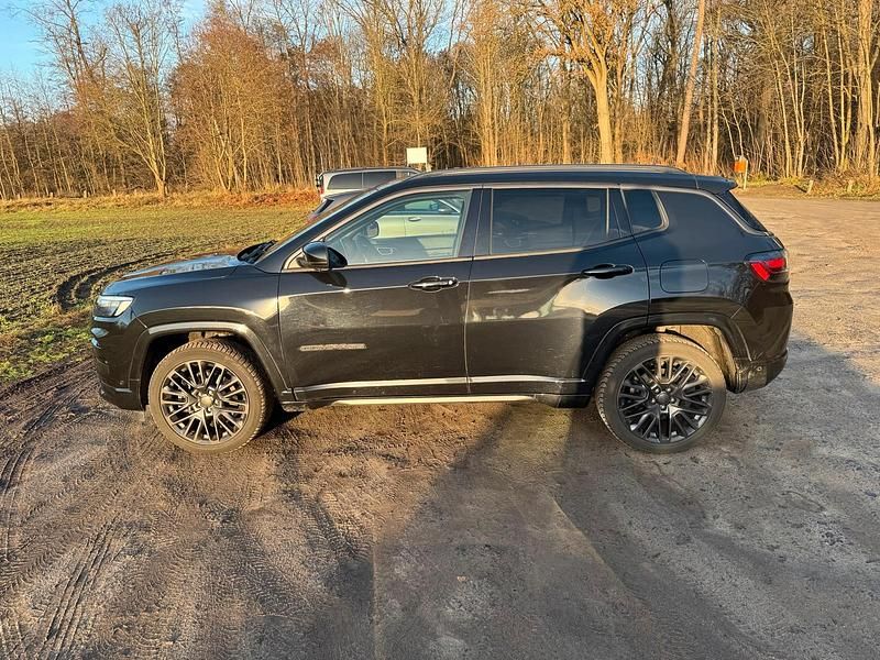 Gebraucht Jeep Compass 241 PS (177 kW) 2022 Schwarz SUV