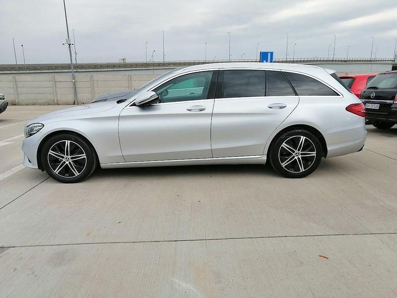 Silber Gebraucht 2019 Mercedes C180 Limousine | 14.290 € (Guter Preis) - Bild 1/4